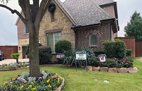 December Yard of the Month